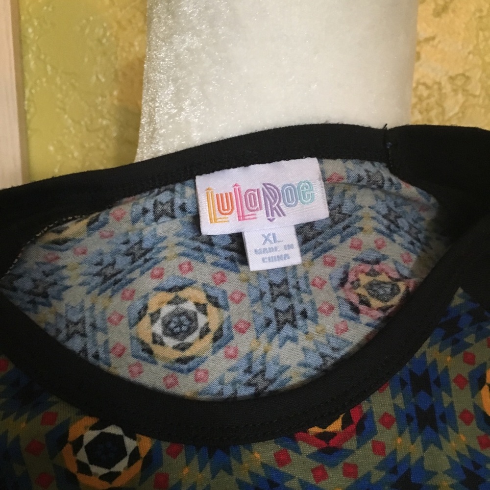 Lularoe | Geometrical Randy - Picture 2 of 2